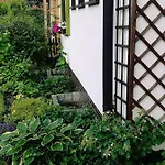 Art House- Dom Z Duzym Ogrodem Tatil Evi
